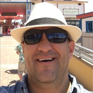 Meet your Posher, Cesar